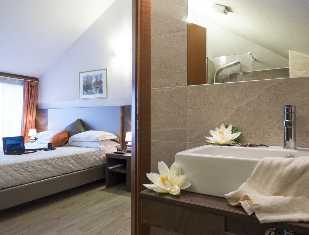 Residence Caffe Savona Альба Екстер'єр фото