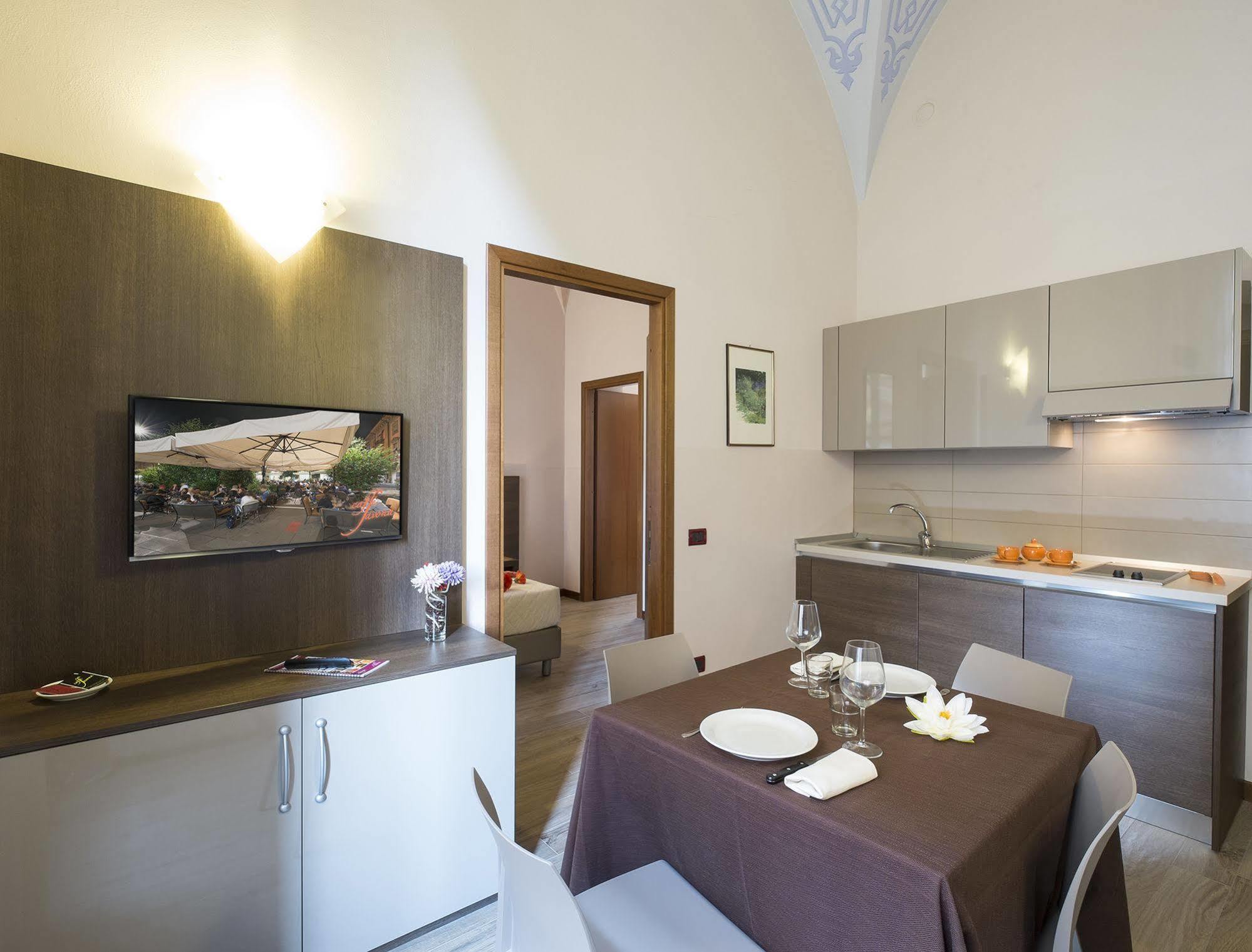 Residence Caffe Savona Альба Екстер'єр фото
