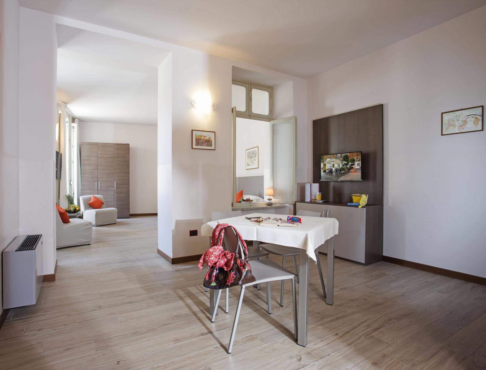 Residence Caffe Savona Альба Екстер'єр фото