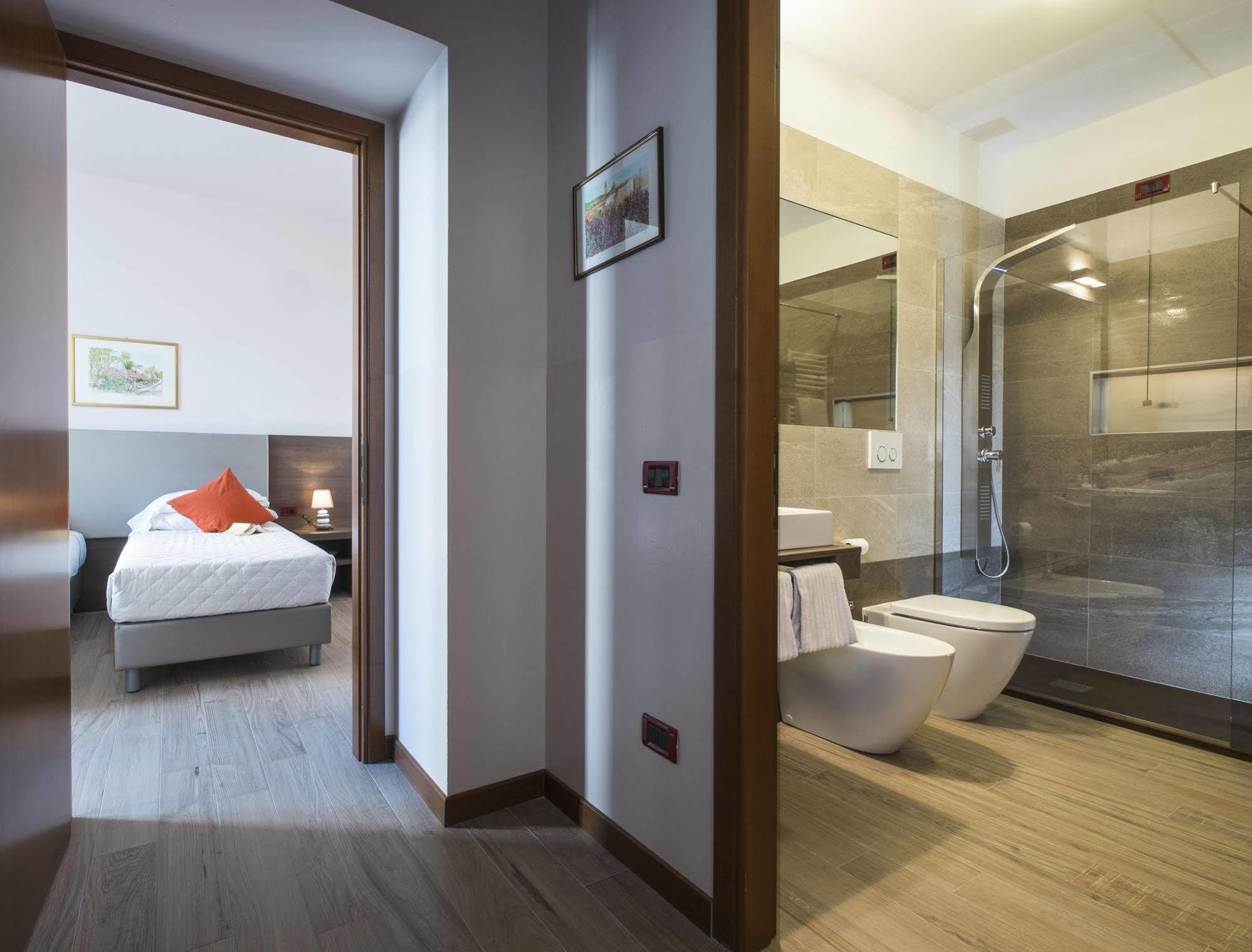 Residence Caffe Savona Альба Екстер'єр фото
