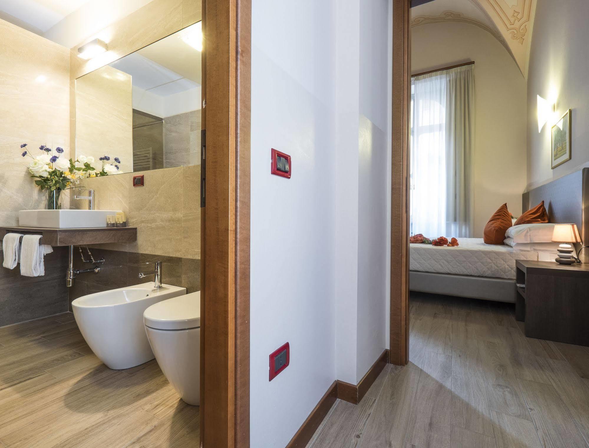 Residence Caffe Savona Альба Екстер'єр фото