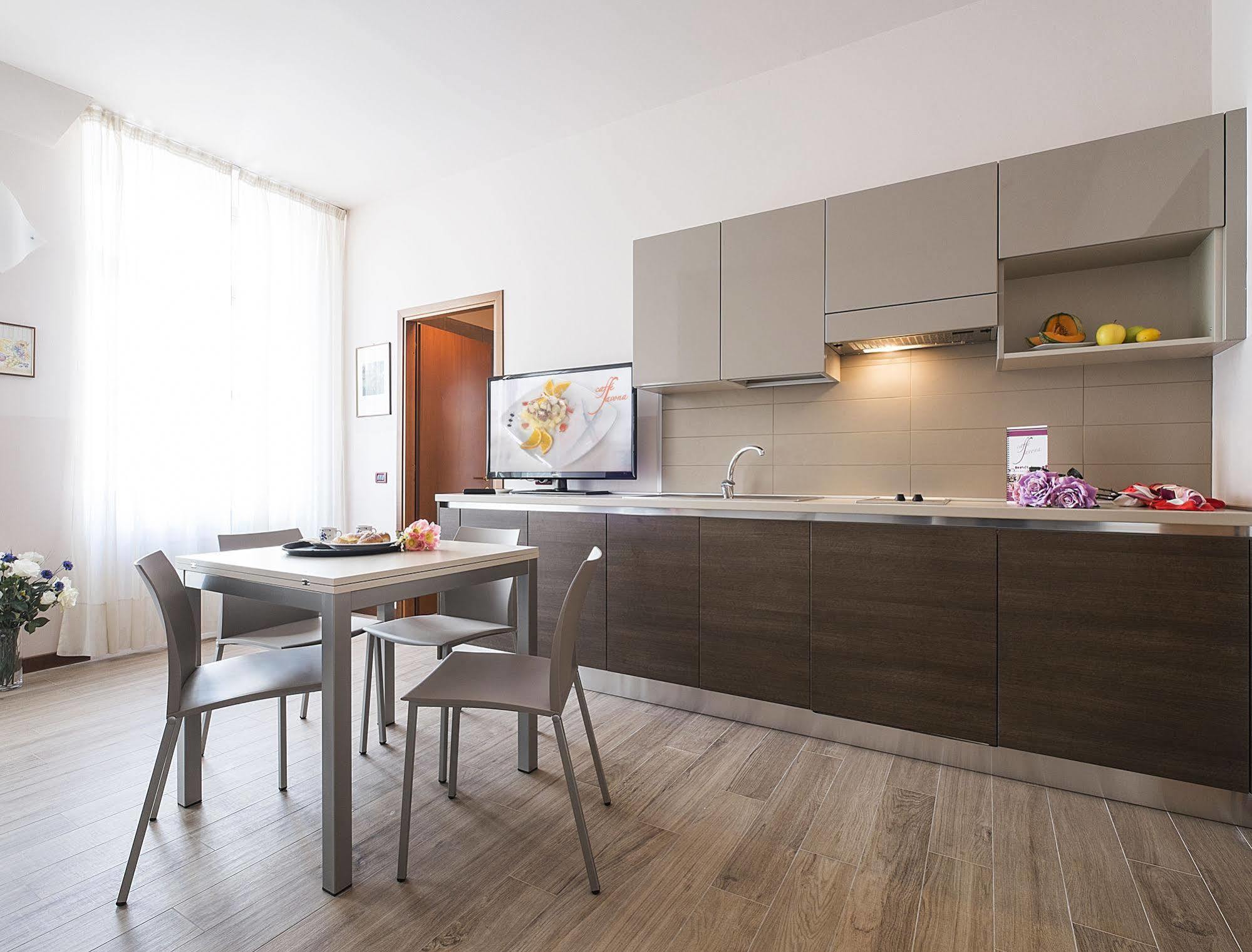 Residence Caffe Savona Альба Екстер'єр фото